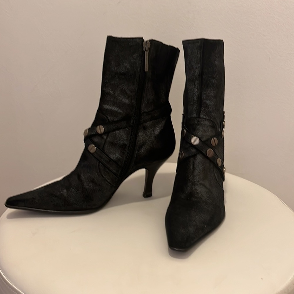 Donald Pliner boot